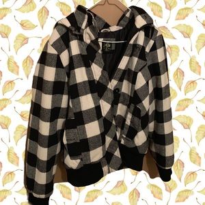 🦋Woman’s checkered South Pole jacket